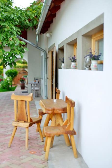 Levendula Vendeghaz Lovas Villa Ngoại thất bức ảnh