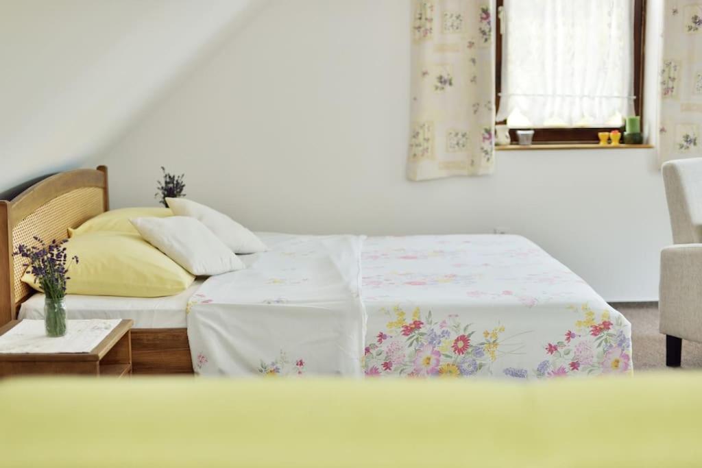 Levendula Vendeghaz Lovas Villa Ngoại thất bức ảnh